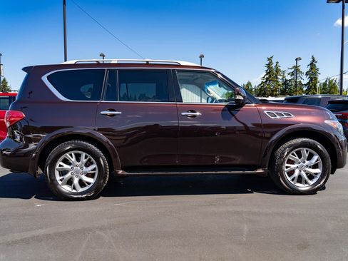 Used 2011 INFINITI QX56 4WD w/ Theater Pkg image 8