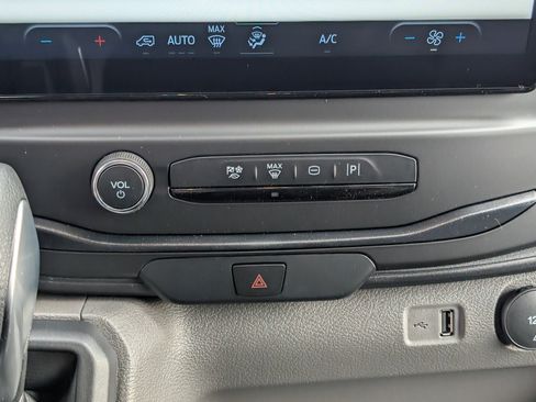 New 2026 Ford Transit 250 148 Medium Roof w/ Load Area Protection Package image 20