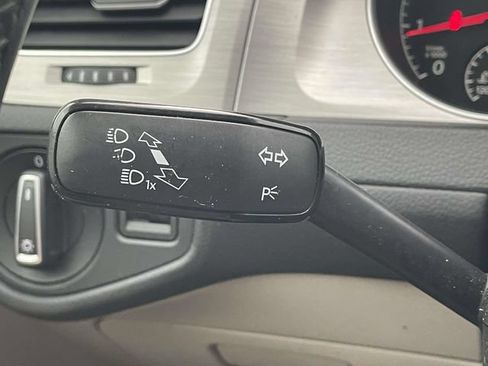 Used 2017 Volkswagen Golf S FWD image 30