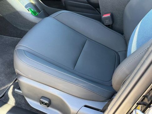 Certified 2025 Volvo EX30 Ultra image 25