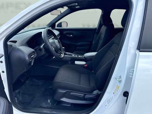 Used 2025 Honda HR-V Sport image 5
