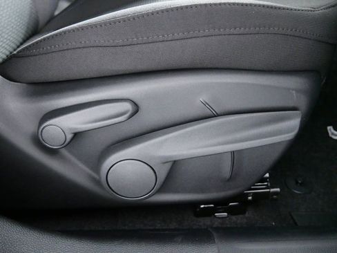 Used 2024 Jeep Compass Sport image 21