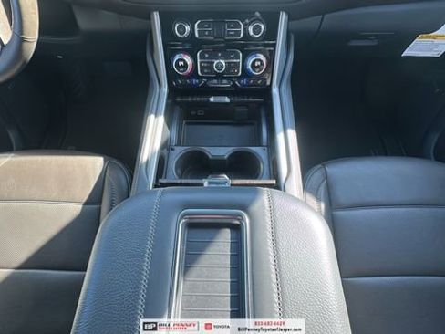 Used 2024 GMC Yukon Denali w/ Max Trailering Package image 9