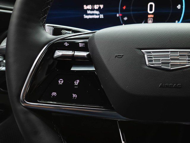 Used 2024 Cadillac Lyriq Luxury w/ LPO, Floor Liner Package AWD/4WD image 21