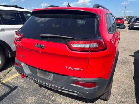 Used 2018 Jeep Cherokee Trailhawk w/ Comfort/Convenience Group AWD/4WD image 13