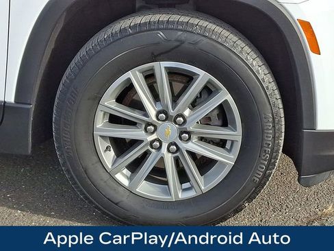 Used 2023 Chevrolet Traverse LT image 12