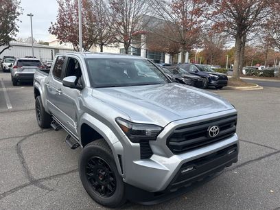 New 2025 Toyota Tacoma SR5