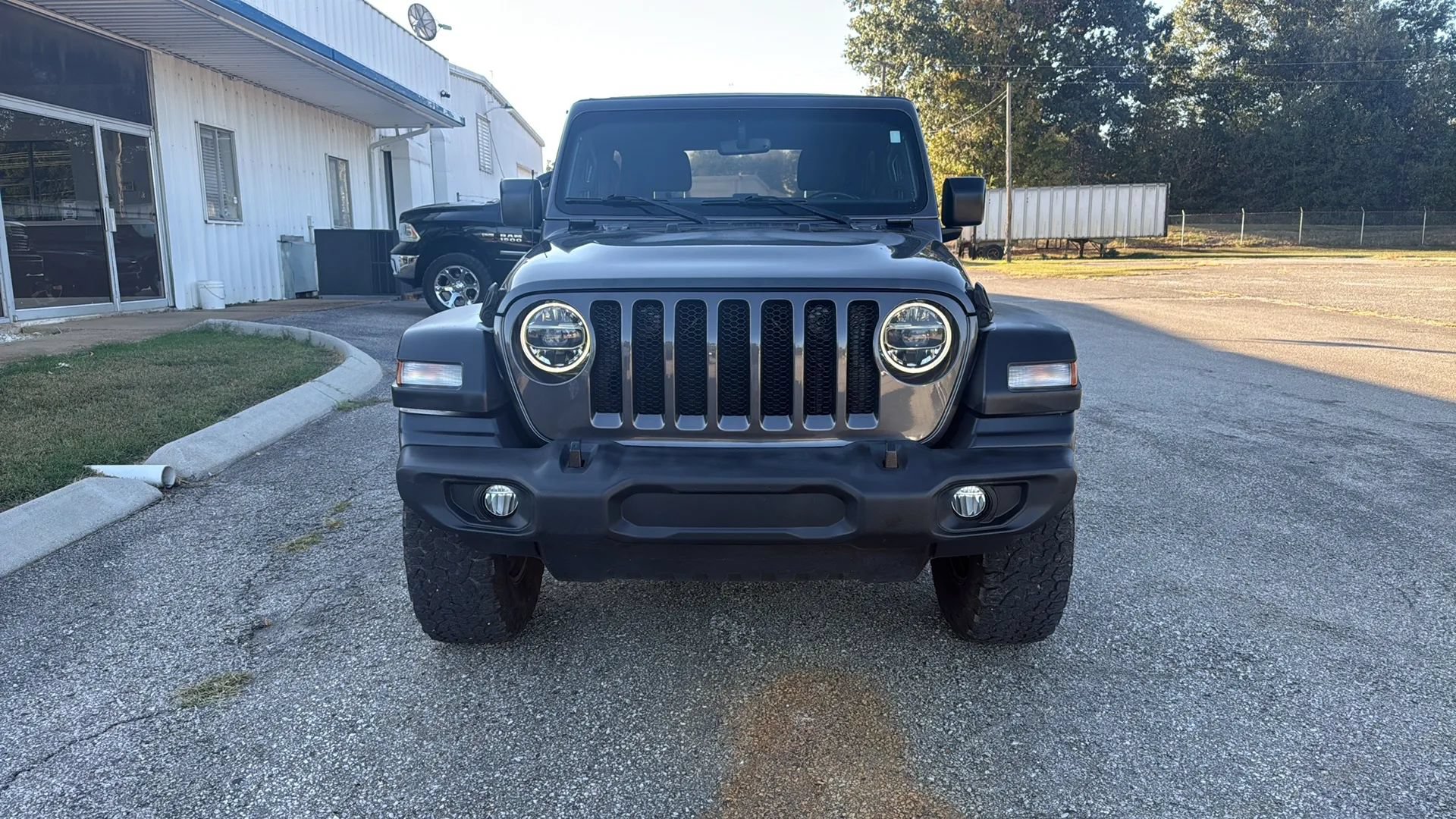 Used 2021 Jeep Wrangler Sport AWD/4WD image 3