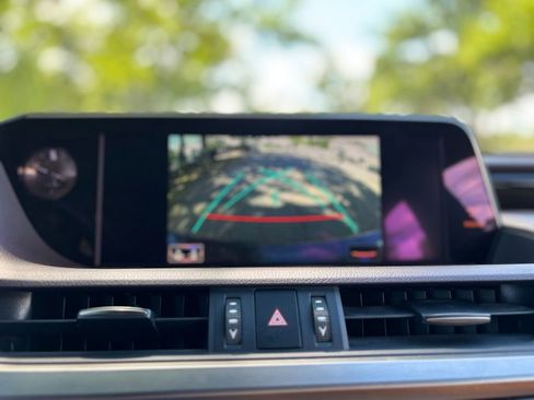 Used 2019 Lexus ES 350 Luxury w/ Accessory Package 2 FWD image 23