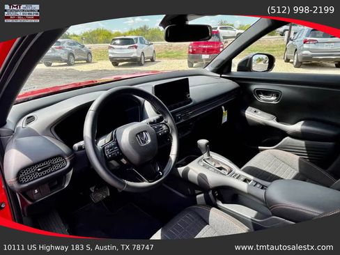Used 2025 Honda HR-V Sport image 9