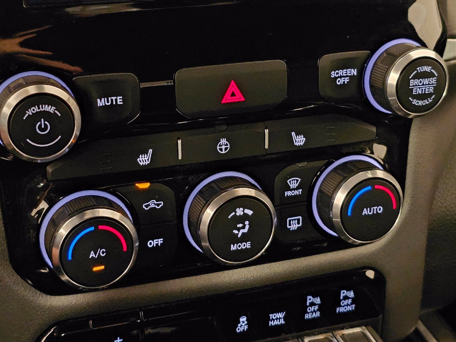 Used 2022 RAM 1500 Big Horn AWD/4WD image 14