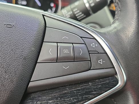 Used 2021 Cadillac XT5 Premium Luxury w/ LPO, Floor Liner Package AWD/4WD image 18