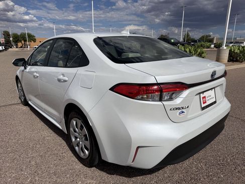 Certified 2025 Toyota Corolla LE FWD image 3