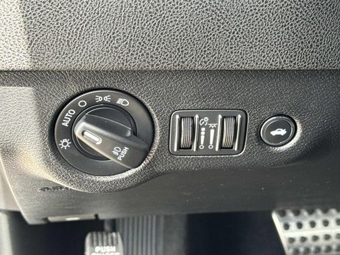 Used 2020 Dodge Charger Scat Pack image 23