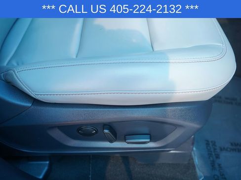 Used 2025 Ford Explorer Active w/ Active Comfort Package RWD image 22