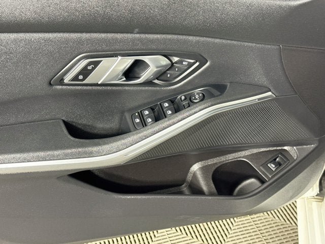 Used 2021 BMW 330i xDrive Sedan w/ M Sport Package AWD/4WD image 16