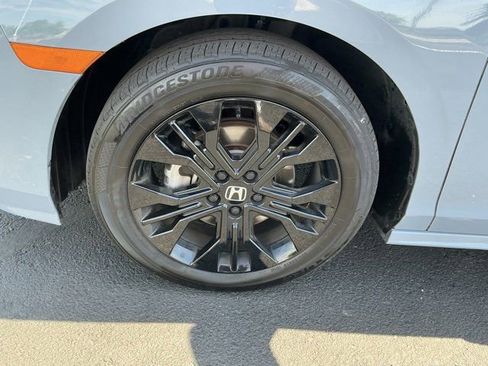 Used 2025 Honda Odyssey Sport-L image 11