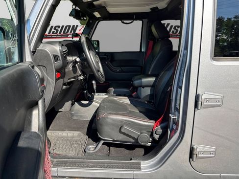 Used 2018 Jeep Wrangler Unlimited Rubicon image 9