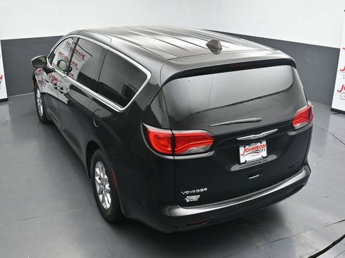 Used 2023 Chrysler Voyager LX FWD image 28