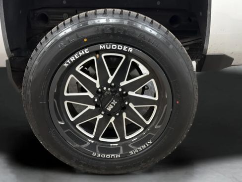 Used 2018 Chevrolet Silverado 1500 LT w/ All Star Edition RWD image 28