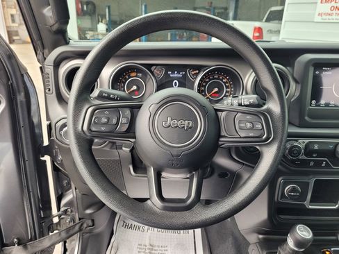 Used 2023 Jeep Wrangler Sport AWD/4WD image 15