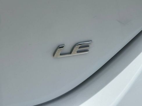 Used 2019 Toyota Corolla LE FWD image 13