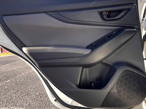 Used 2022 Subaru Crosstrek 2.5i Sport w/ Moonroof Package image 14