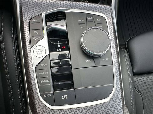 Certified 2025 BMW 330i xDrive Sedan w/ Convenience Package image 26