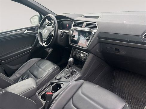 Used 2021 Volkswagen Tiguan SEL Premium R-Line image 15