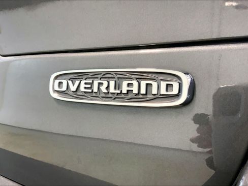 Used 2022 Jeep Grand Cherokee L Overland w/ Luxury Tech Group IV AWD/4WD image 29
