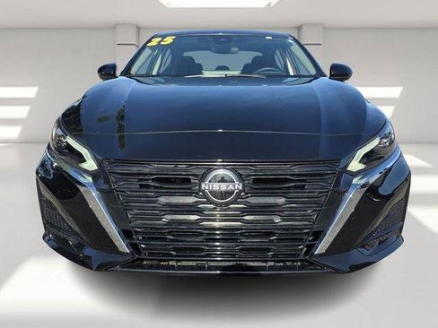 Used 2025 Nissan Altima 2.5 SV w/ SV Special Edition Package FWD image 8