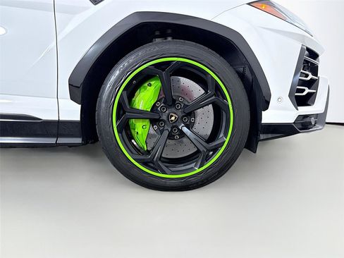 Used 2019 Lamborghini Urus AWD/4WD image 35