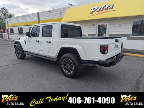 Used 2020 Jeep Gladiator Overland image 2
