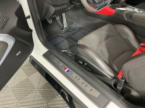 Used 2020 Chevrolet Camaro ZL1 RWD image 16