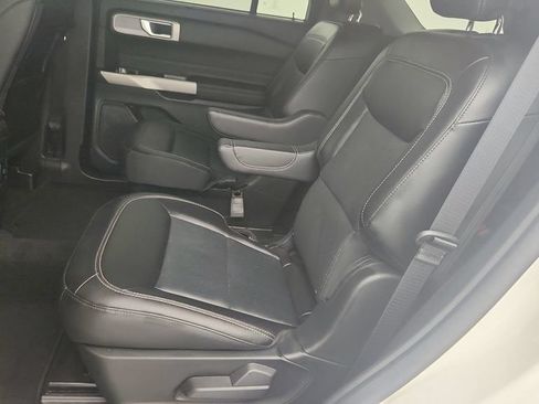 Used 2022 Ford Explorer Limited w/ Equipment Group 301A RWD image 24