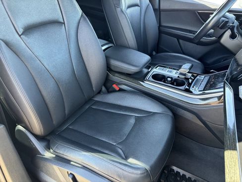 Used 2023 Audi Q7 3.0T Premium Plus AWD/4WD image 11