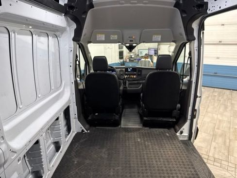 Used 2025 Ford Transit 250 148 High Roof AWD image 30