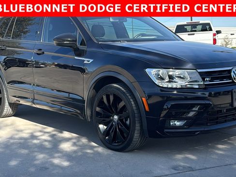 Used 2021 Volkswagen Tiguan SE R-Line image 3