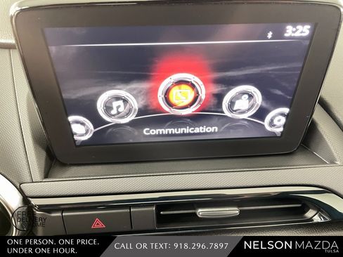 Used 2018 MAZDA MX-5 Miata RF Grand Touring image 27