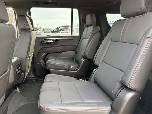 New 2026 Chevrolet Suburban RST image 14