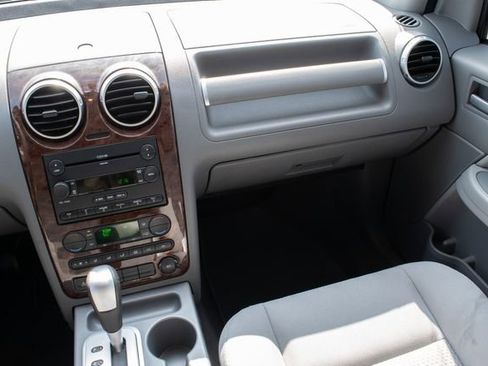 Used 2007 Ford Freestyle SEL image 28