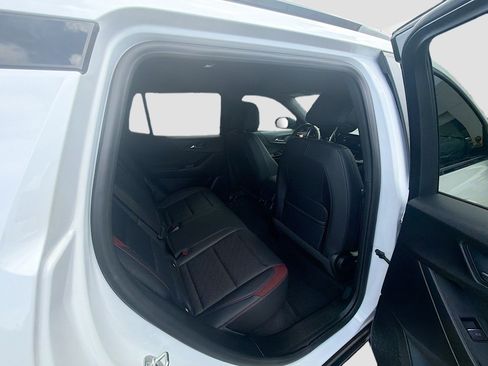 Used 2025 Chevrolet Equinox RS w/ Safety and Technology Package FWD image 28