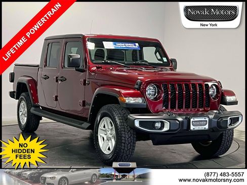 Used 2022 Jeep Gladiator Sport image 1