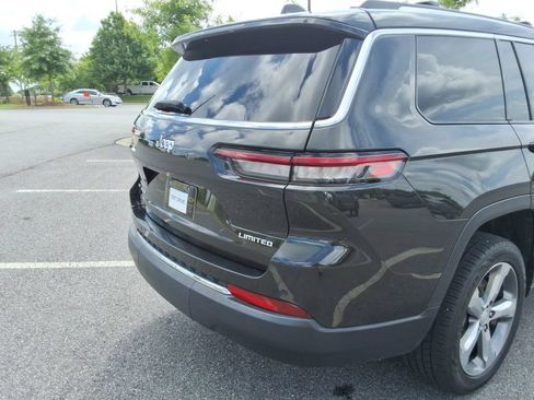 Used 2022 Jeep Grand Cherokee L Limited AWD/4WD image 14