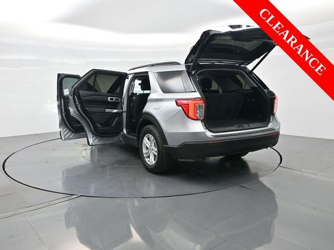 Used 2024 Ford Explorer XLT image 45