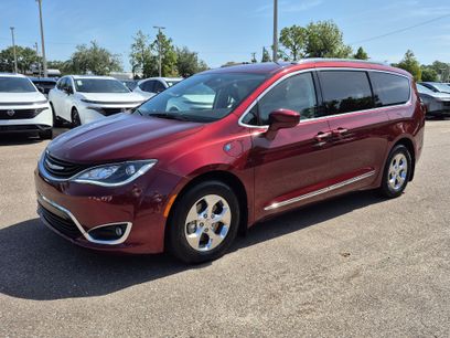 Used 2018 Chrysler Pacifica Touring-L