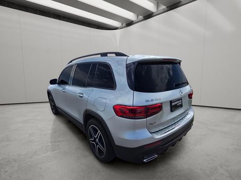 Used 2022 Mercedes-Benz GLB 250 4MATIC image 3