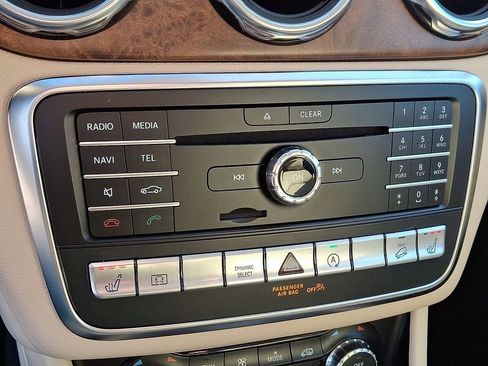 Used 2019 Mercedes-Benz GLA 250 4MATIC image 18