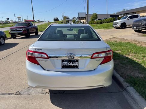 Used 2013 Toyota Camry XLE w/ Leather Pkg image 4
