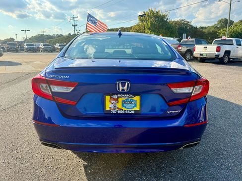 Used 2018 Honda Accord Sport image 4